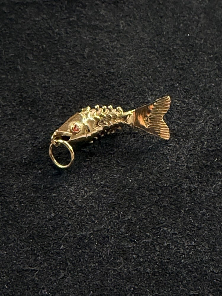 Vintage 18K Gold Articulated Chinese Koi Fish Pendant Ruby Eyes