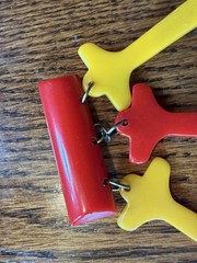 Vintage Bakelite Nautical Bar Pin With 3 Anchors
