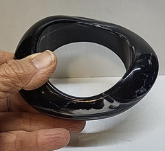 Vintage Black White Marbled Swirl Asymmetrical Lucite Chunky Bracelet 8″ Wrist