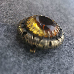 Vintage Art Noveau/Victorian Style Amber Glass Pendant Bronze/Brass Tone