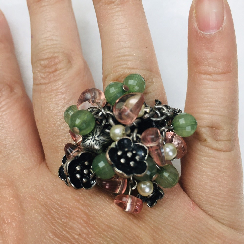 Vintage Fashion Ring Floral Beaded Silver Tone Elastic Band One Size Fits All