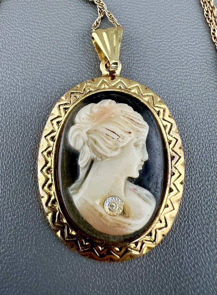 Vintage Cameo Necklace Resin Lady with Rhinestone Black Cream Gold Tone 23”