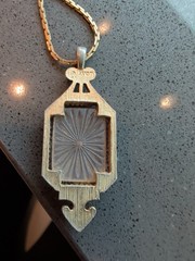 Vintage AVON Frostlight Camphor Glass Victorian Pendant Napier Necklace R148