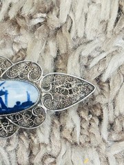 VINTAGE Signed DELFT Blue White PORCELAIN WINDMILL PIN Silver Filigree Frame