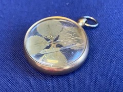 Vtg Encased 4 Leaf Clover Pendant Fob Costume Jewelry Good Luck Charm