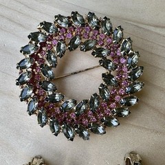 VTG 1950s Wreath Brooch Pin 2.375 Inch Earrings Pink Smoky Navettes Gold Plated