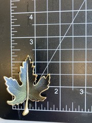 Vtg Maple Leaf Brooch Pin Green Gold Tone Autumnal Classic Fall Dark Academia