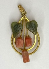 MCM Carved Faux Coral & Jade Necklace Pendant Tulip Flowers Leaves Double Hoop