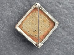 Small Silver Tone Green Chip Stone Brooch READ MISSING A STONE
