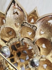 Vintage Jomaz Joseph Mazar Gold Rhinestone Flower Brooch Signed Jomaz