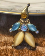 Vtg Rare Blue Yellow Moonglow Lucite Gold Tone Rhinestone Clown Brooch