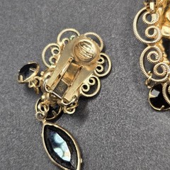 Gold Tone Black Oval Glass Brooch Pin & Matching Clip-On Earrings Jewelry Set