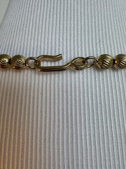 Vintage 1974 Mimi Di N Gold Tone Textured Heart Pendant Bead Necklace Signed