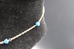 Vtg Gold Tone Chain Station Necklace w/ Blue White Swirl Bead Accents 16″