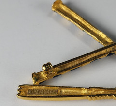 VTG 1976 MMA Metropolitan Museum of Art Egyptian Revival Crook & Flail Brooch