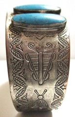VINTAGE SOUTHWESTERN SILVERTONE & HOWLITE TRIBAL STAMPED CUFF BRACELET,SCARABS