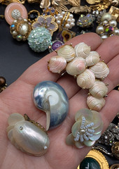 Large Lot of Vintage Singe Earrings For Crafts Aprox 2.5 lb