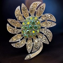 Vtg Sarah Coventry Mountain Flower Brooch Green AB Rhinestones Silver Tone 1968