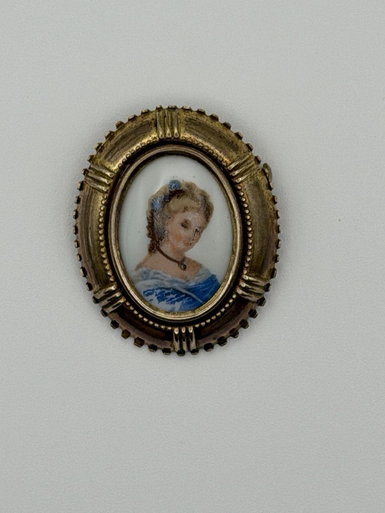 Antique Hand Painted Porcelain Portrait Brooch Victorian Gold Tone Cameo