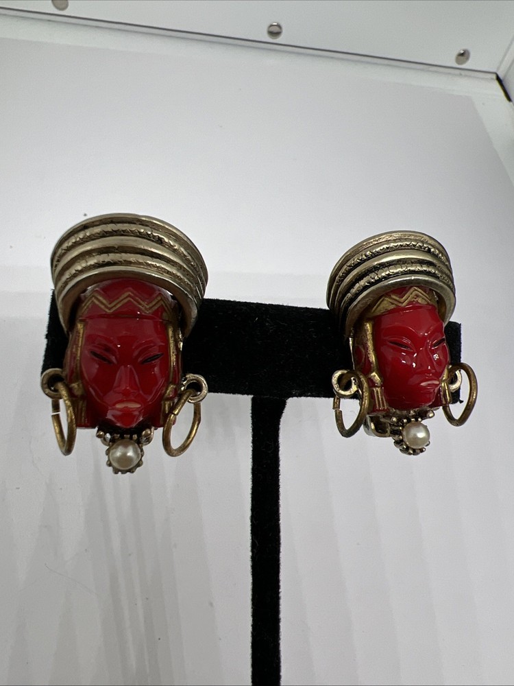 Vintage Mid Century Selro Selini Asian Princess Face Red Lucite Clip Earrings