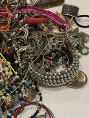 5 LB Mixed Costume Jewelry Lot Wearable & Repair Vintage Modern Treasure Hunt #1