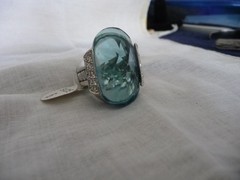 SILVER TONE LRG FACETED SKY BLUE CENTER STONE W FAUX DIAMONDS SZ 6 RING #19/26