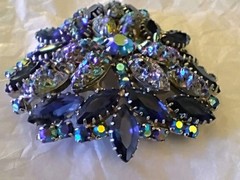 D&E Juliana Lava Glass & Blue AB Rhinestone Brooch/Earring Set Vintage Exquisite