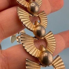 Vintage Art Deco Style Bracelet Gold Tone Fan Link 6.5″ Designer Signed
