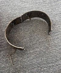 VTG Antique 1920s Egyptian revival silver & Gold tone Hinged Bangle bracelet J20