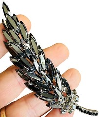 Vtg D&E Juliana Hematite & Black Diamond Navette Rhinestone Book Piece Brooch