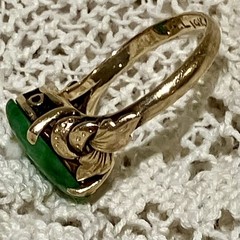 Vintage Ty Lee Hong Kong 14Kt Gold Jade Ring Size 6 Tied Ribbon Bow 3.1 Gms