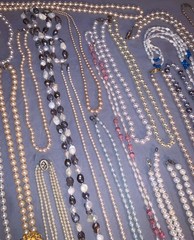 Great Lot 52 Mostly Vintage Heavier Weight Pearl Bead Necklaces Many Designs