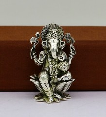 925 sterling silver Gorgeous Lord Ganesha statue, figurine, puja article su213