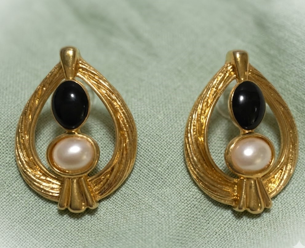 Vintage Statement Earrings Gold Tone Black White Cabochons Textured Teardrop