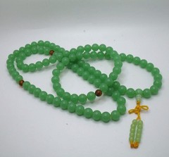 Beautiful large 50″ 10mm green stone mala 108 beads / necklace