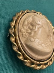 Antique BEAUTIFUL Carved SIDE PORTRAIT Cameo Brooch 2.25” High Relief