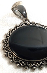 Black Onyx Oval Stone PENDANT Ornate Filigree Silver Tone Metal 1 3/4″ X 2 1/4″