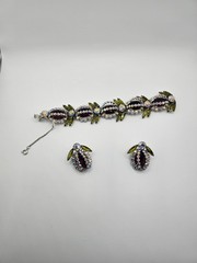Vintage Unsigned Hobe Amethyst and Olive color Art Glass Earring/Bracelet Set
