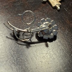Vintage Jet Black Rhinestone Silver Tone Flower Ladies Brooch Pin