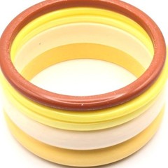 Stackable Set of 5 Vintage Retro Plastic Bangle Bracelets Yellow Cream Orange 8″