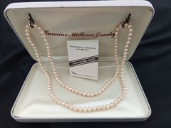 48″ GENUINE MALLORCA SPAIN ISLAND HAND KNOTTED STRING SIMULATED PEARLS BOX COA