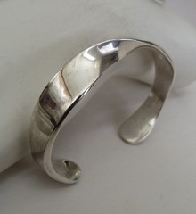 VINTAGE SC SAUSALITO CRAFTWORKS #2G SILVER RHODIUM PLATED WAVE CUFF BRACELET