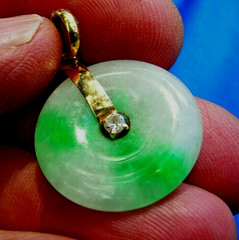 Original EARTH MINED Jadeite JADE DIAMOND Vintage Deco Disc Pendant 18K GOLD