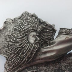 JJ Jonette Wizard holding Fortune Telling Crystal Ball Pin Broch 4 x 2.5″ VTG