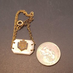 Vintage US Naval Academy USNA Charm Bracelet Mother of Pearl MOP Jewelry 6.5″