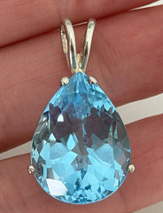 925 Sterling Silver Natural Swiss Blue Topaz Teardrop Pear Pendant 20 Carats