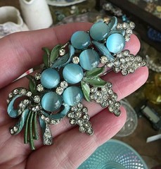 Stunning Vintage Pot Metal 1930s Lucite Faux Moonstone And Rhinestones Brooch