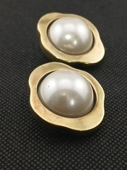 RARE CELIA SEBIRI 1970s goldtone mabe pearls modernist design clip-on earrings