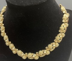Vtg Signed CORO Gold tone Textured Choker Necklace Gorgeous Designer JEWLERY