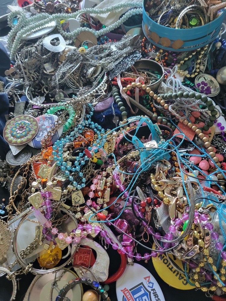 3 Lbs Pounds Unsorted Huge Lot Jewelry Vintage Now Junk Art Craft Treasure Fun